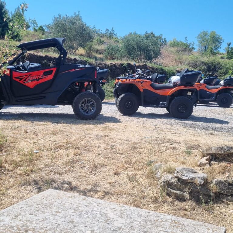 Mi & Ti, Rent a Hvar