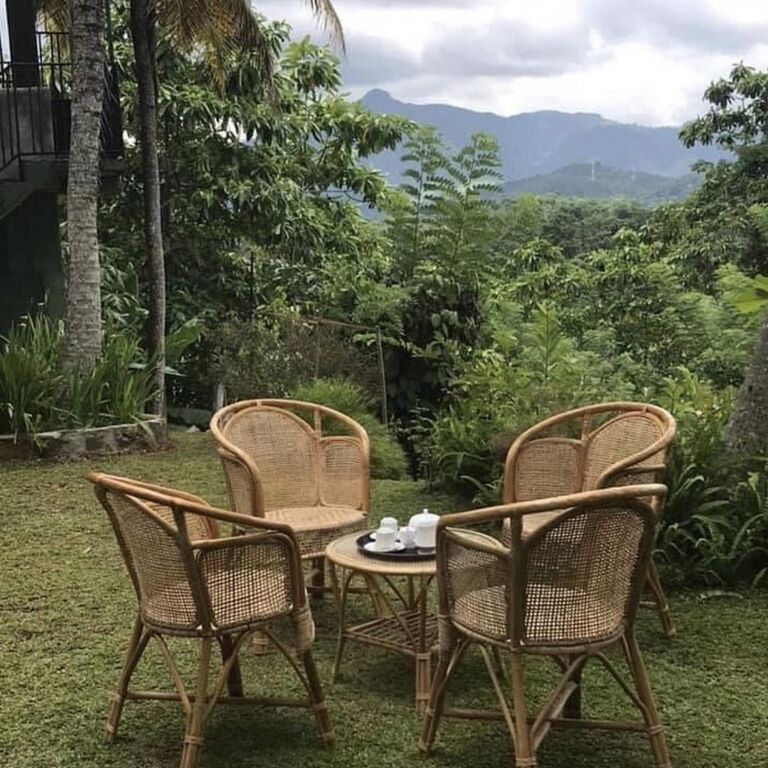 Breez Holiay Home