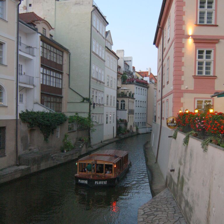 Prague Articulate