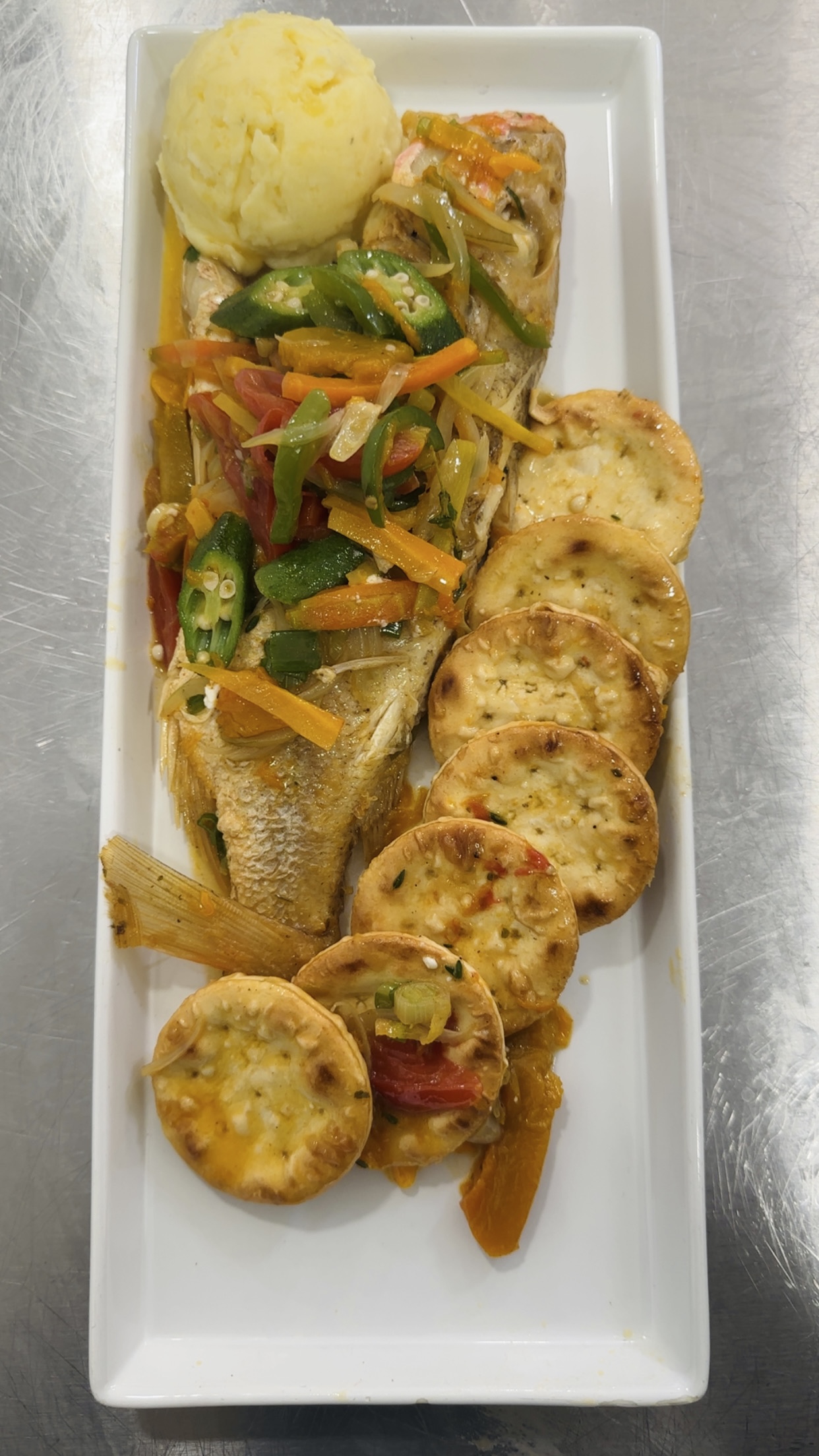 PULL OVA RESTAURANT and LOUNGE