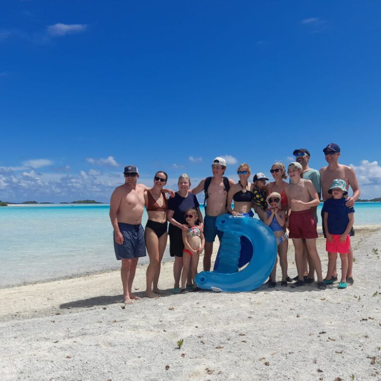 Omoa Rangiroa Tours