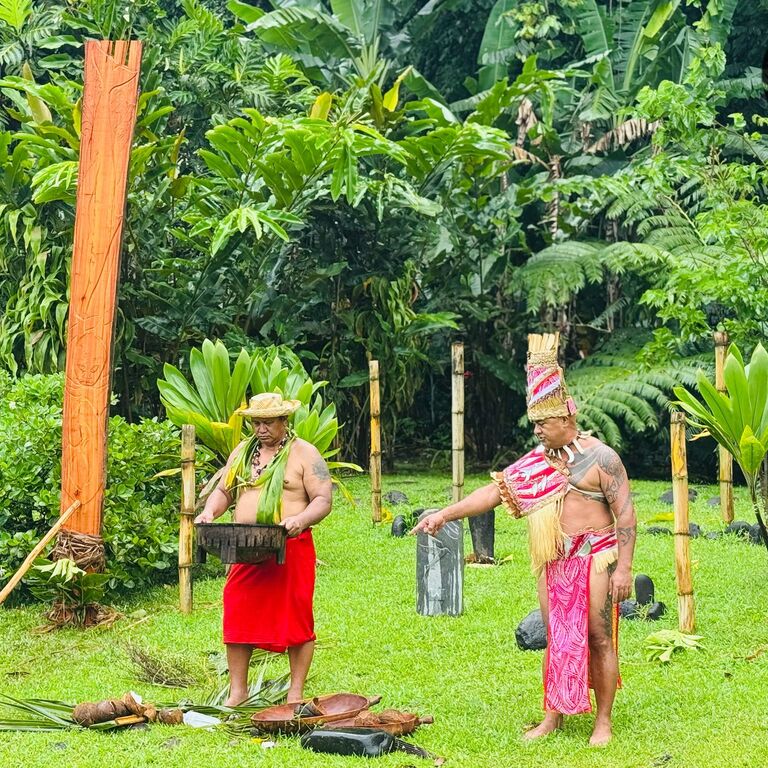 TiTi's Tahiti Tour