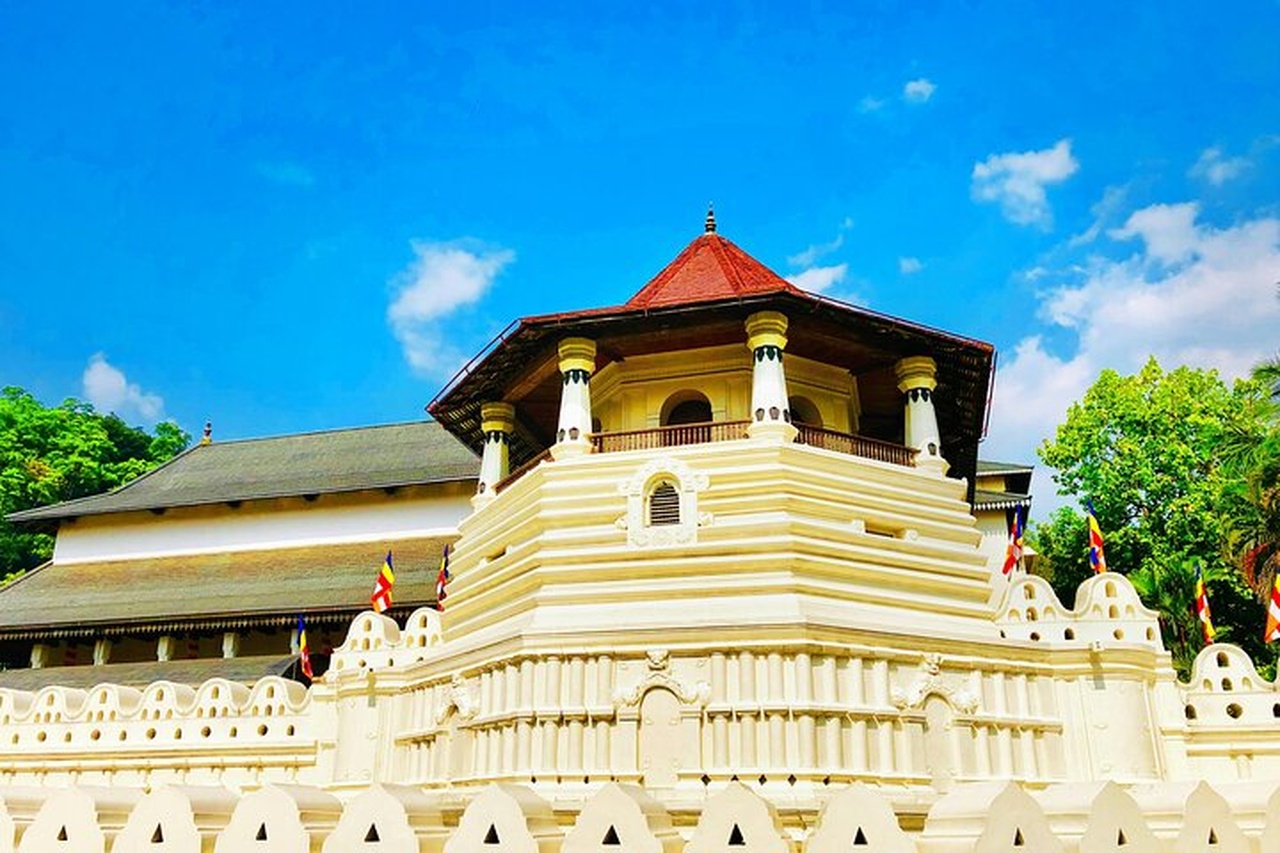Sri Lanka Red Dragon Tours