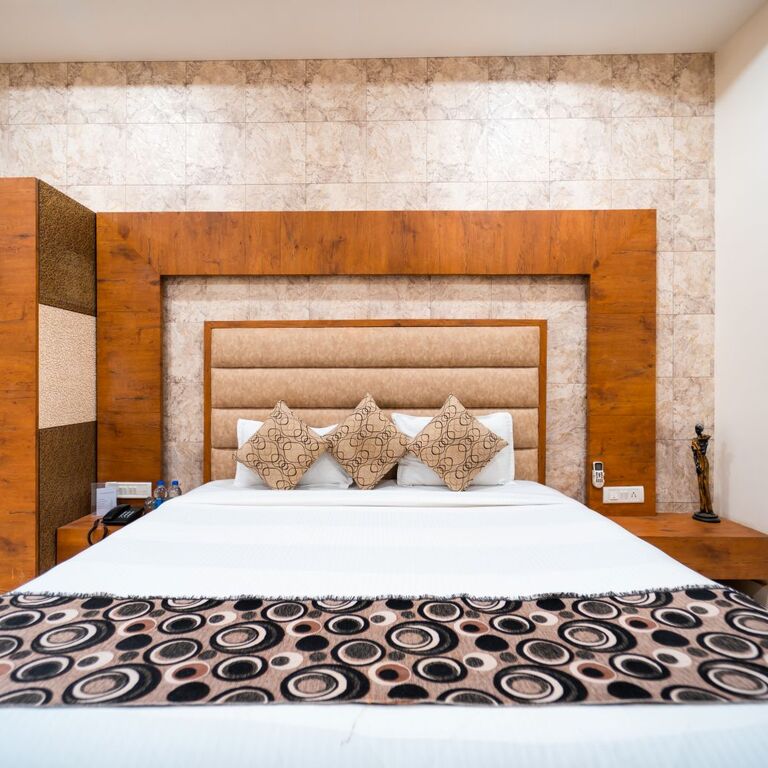 HOTEL ROYAL PALACE