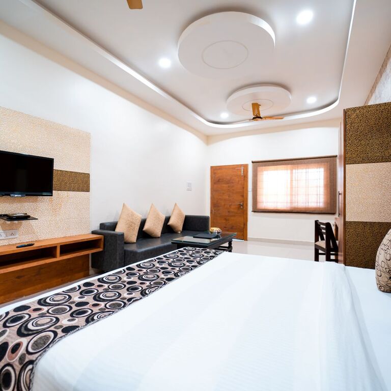 HOTEL ROYAL PALACE