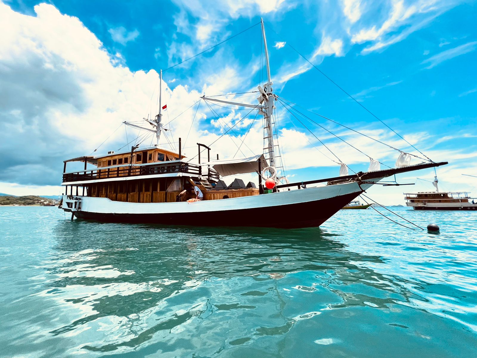 Komodo Lawa Adventure