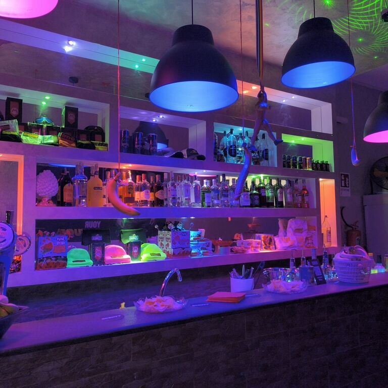 BUNKER MENS CLUB