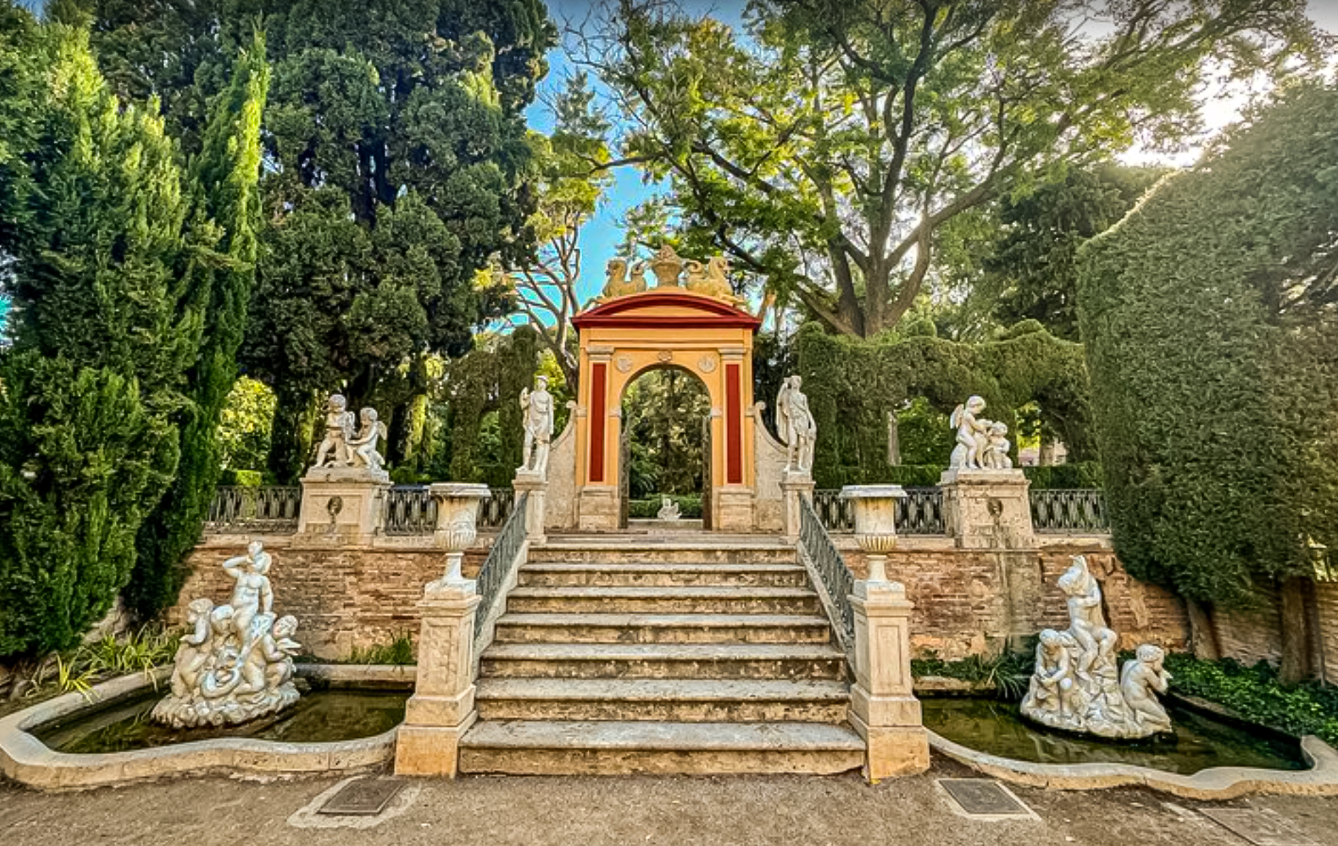 Max's Valencia Photo Adventure