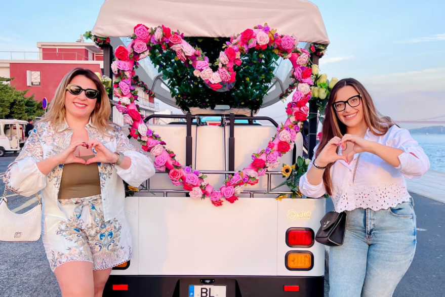 Lisbon Private Tuktuk Tour