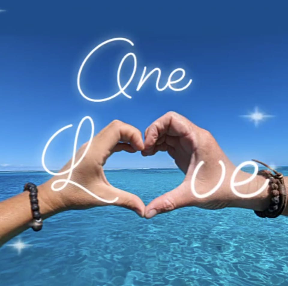OneLove Moorea Boat Tour