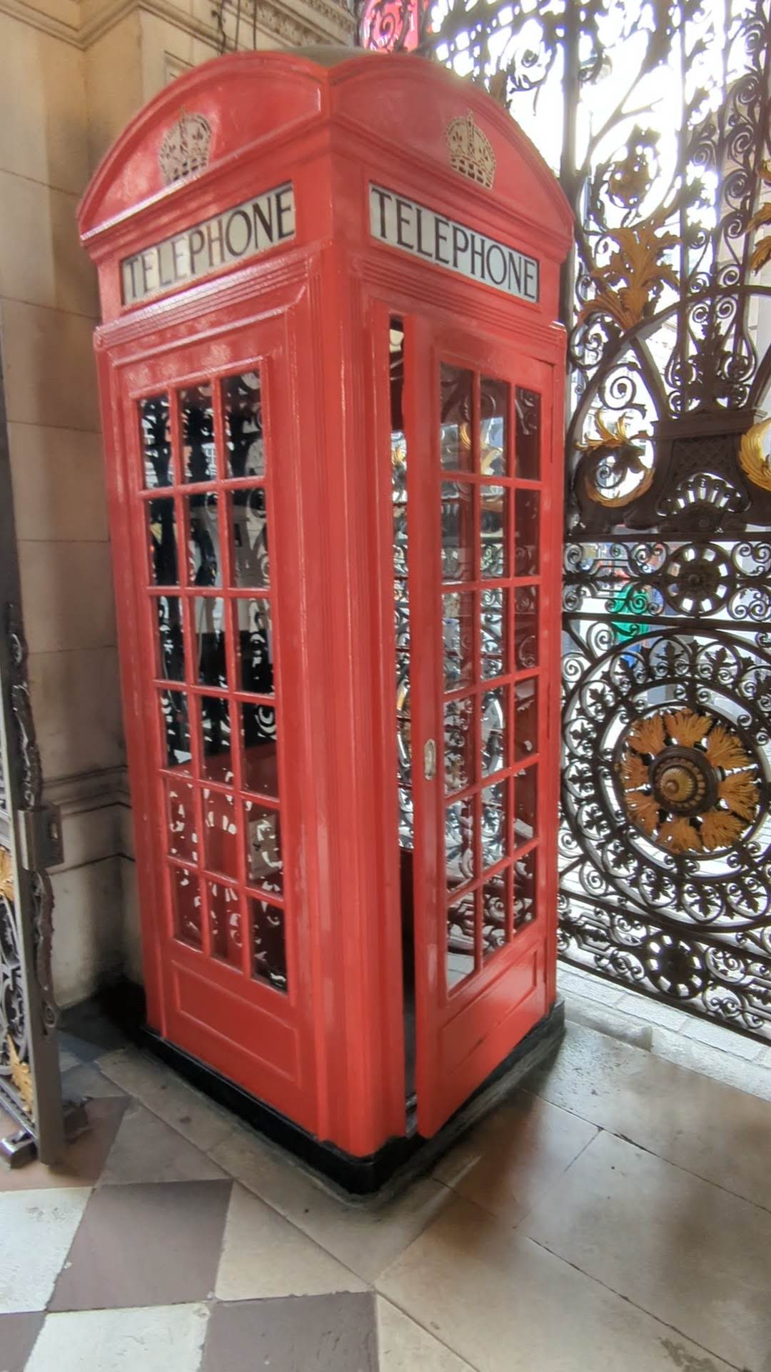 Laura Land London Walks