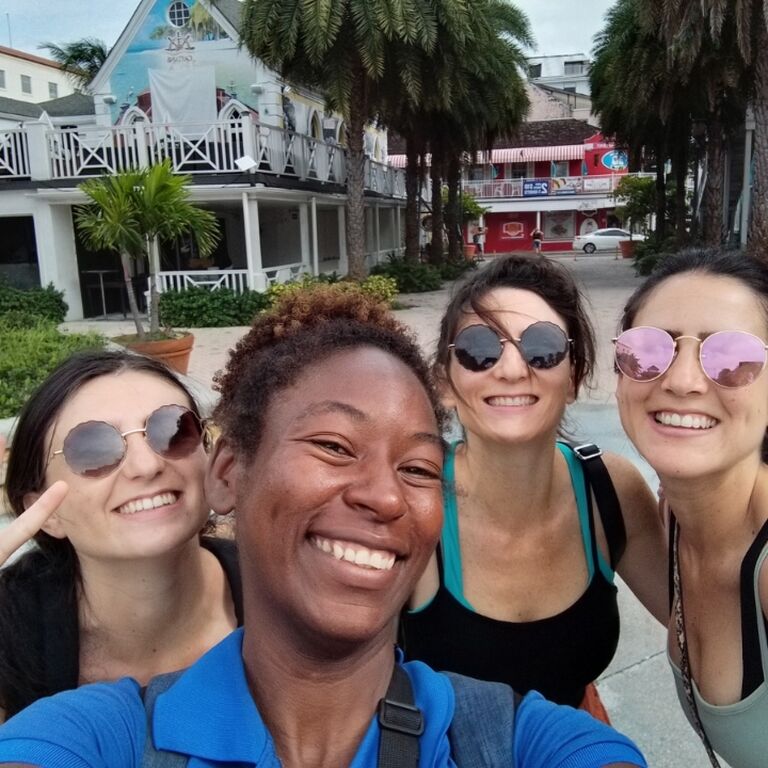 KINDWalk Nassau Walking Tour