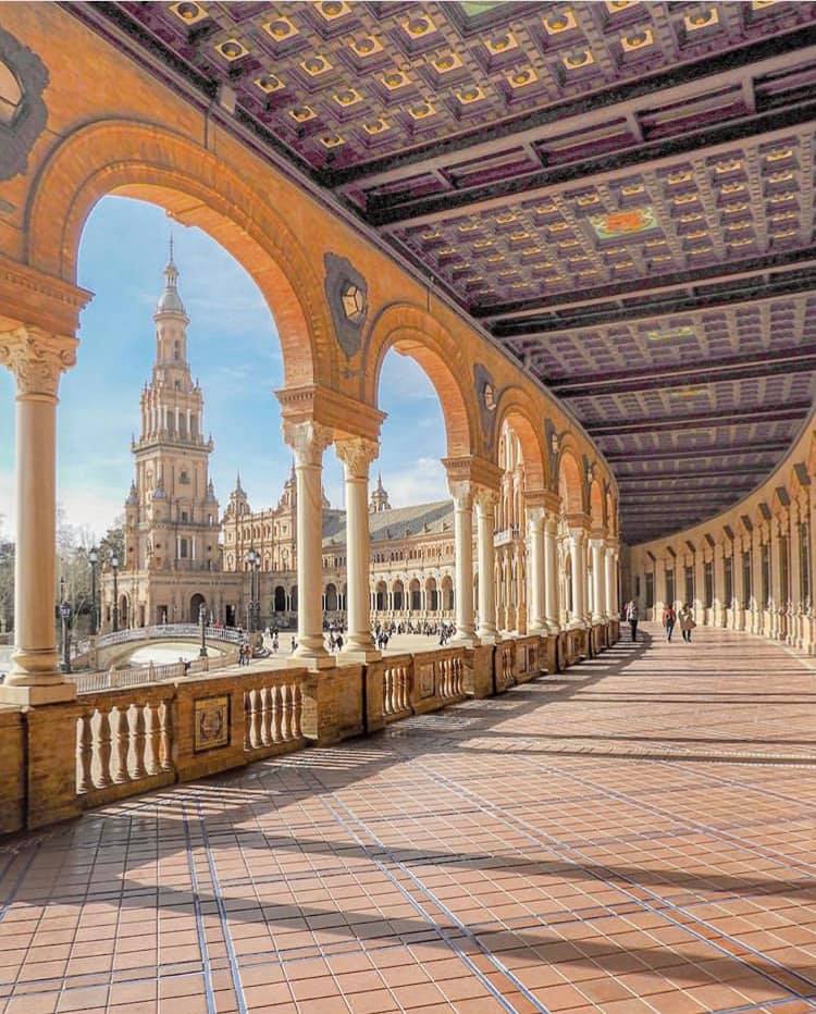 White Umbrella Tours Sevilla