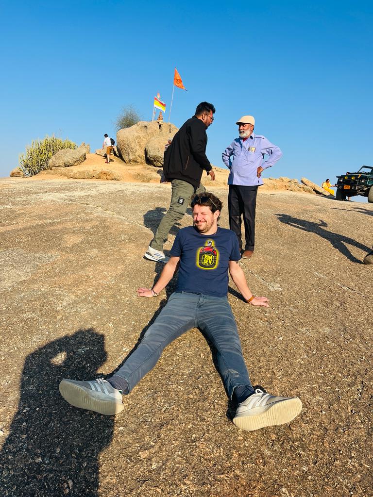 DS tours and travels