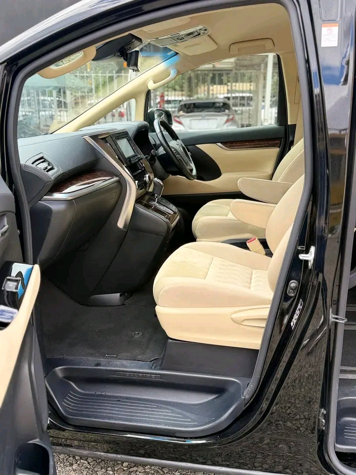 Kili link Transfers & Day Trip