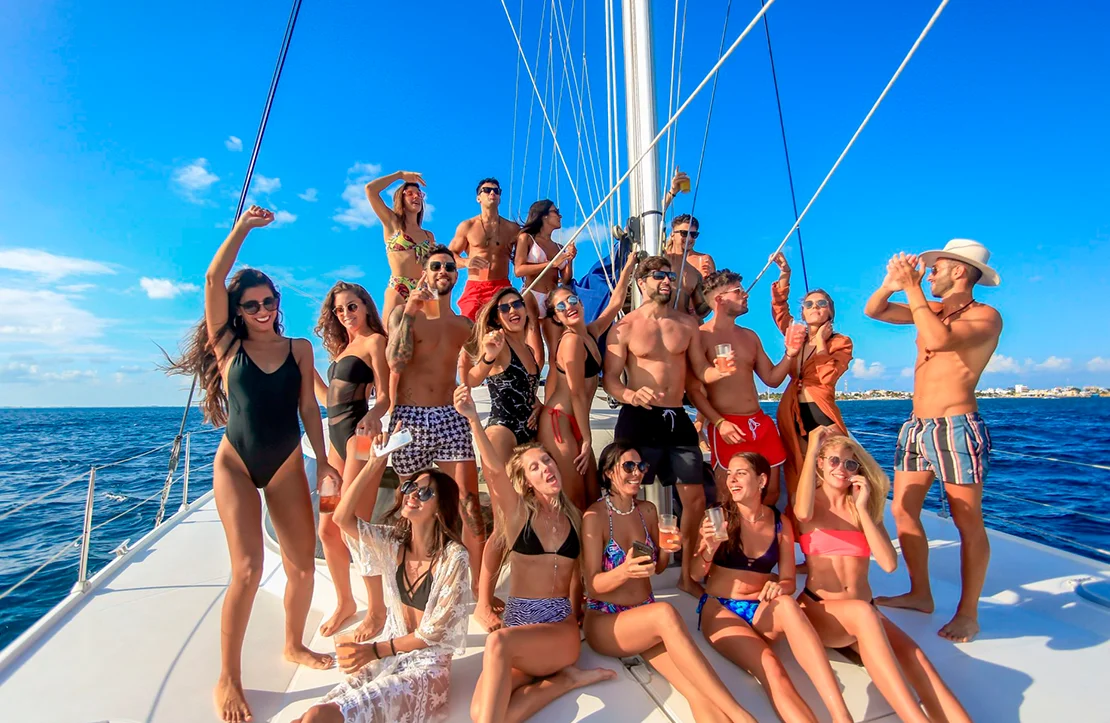 Saturday Party Boat With Dj