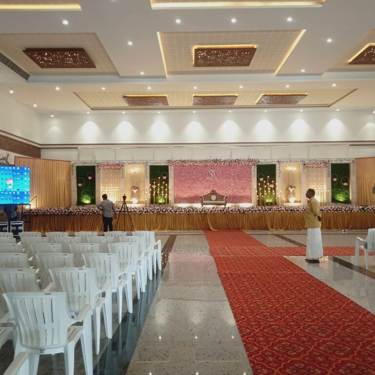 HOTEL SARADHA GRANDE