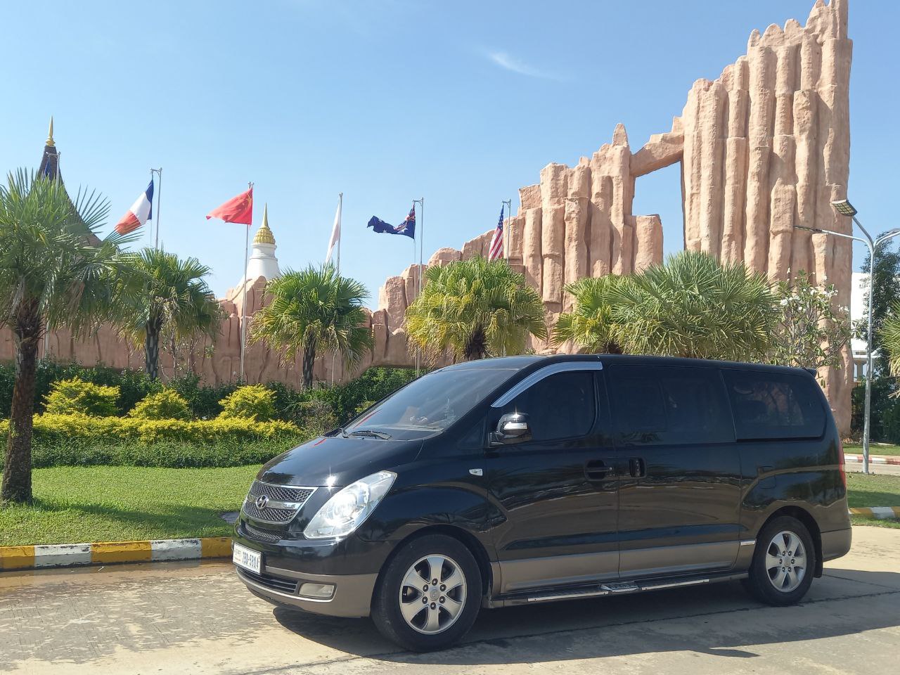 Savin Phnom Penh Private Taxi