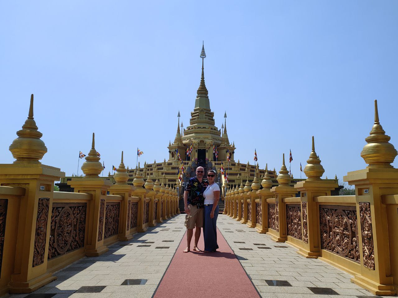 Savin Phnom Penh Private Taxi