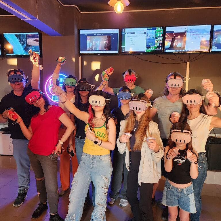 İZMİR VR ELEVEN