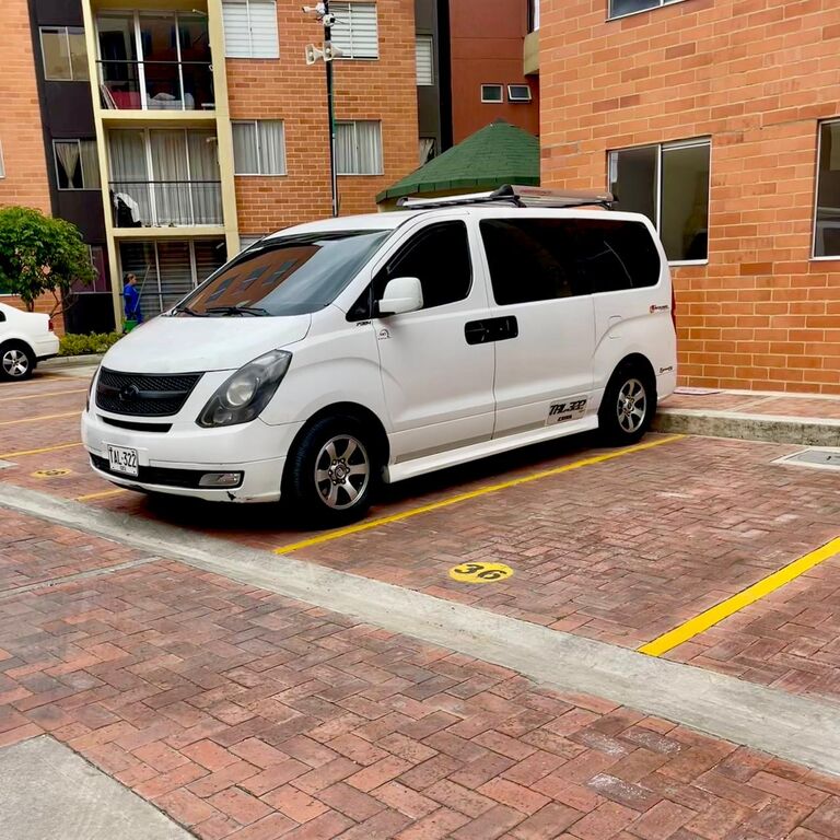Vans Service V.I.P
