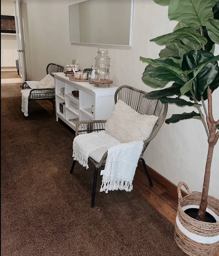 Lux Massage & Spa