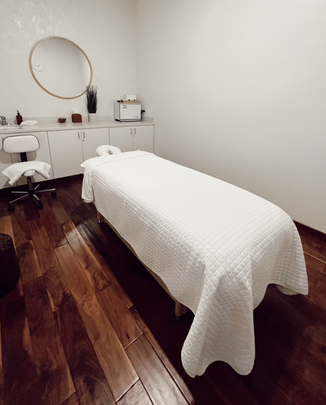 Lux Massage & Spa
