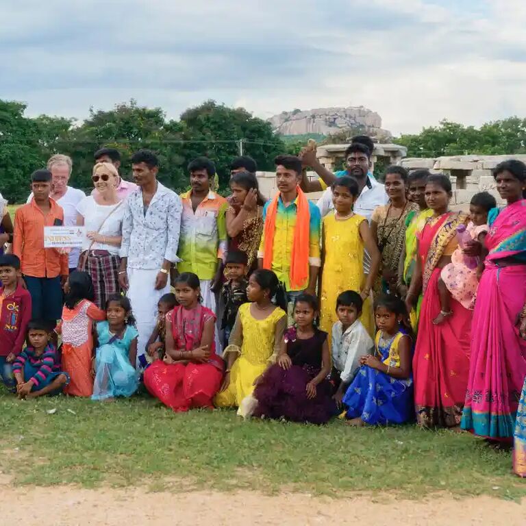 INDIEN REISELEITER Tours & Tra