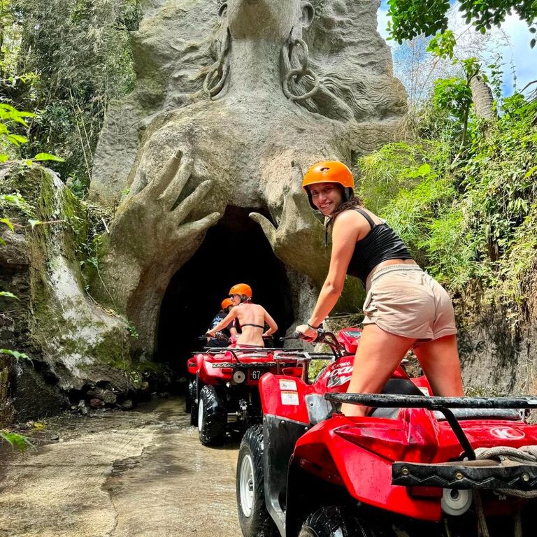 B Bali Tour & Travel