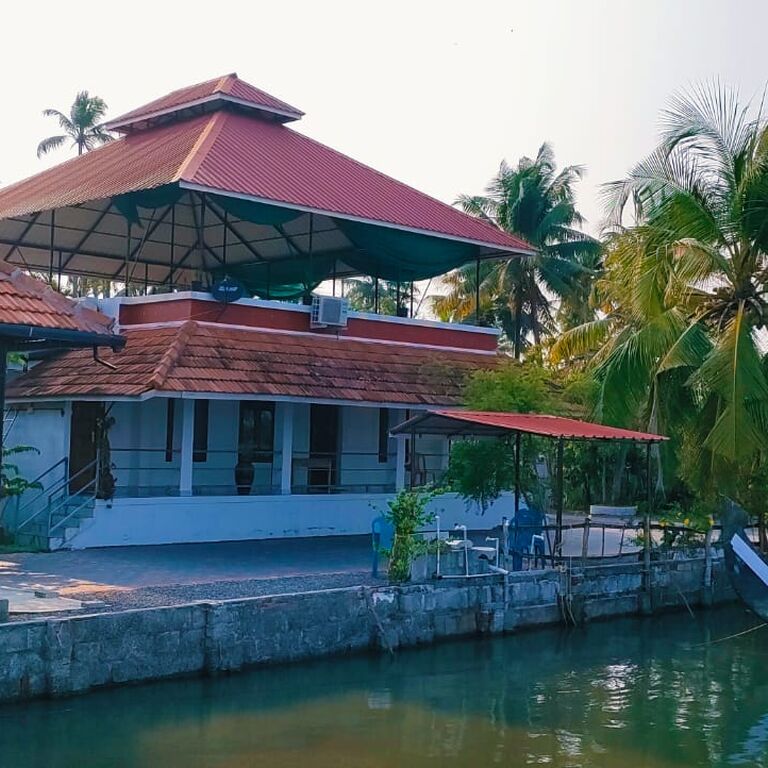 Kumbalanghi Puzhayoram