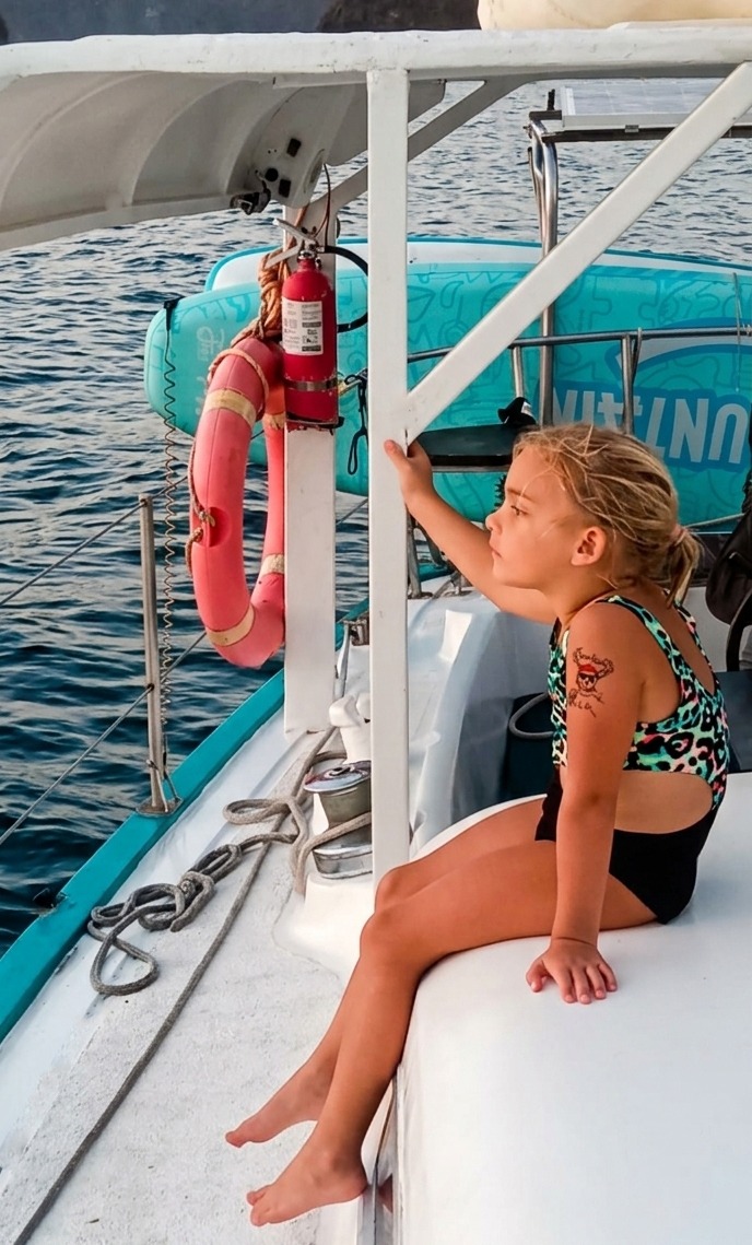 Surfari del Mar Sailing