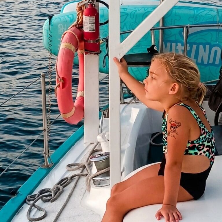 Surfari del Mar Sailing