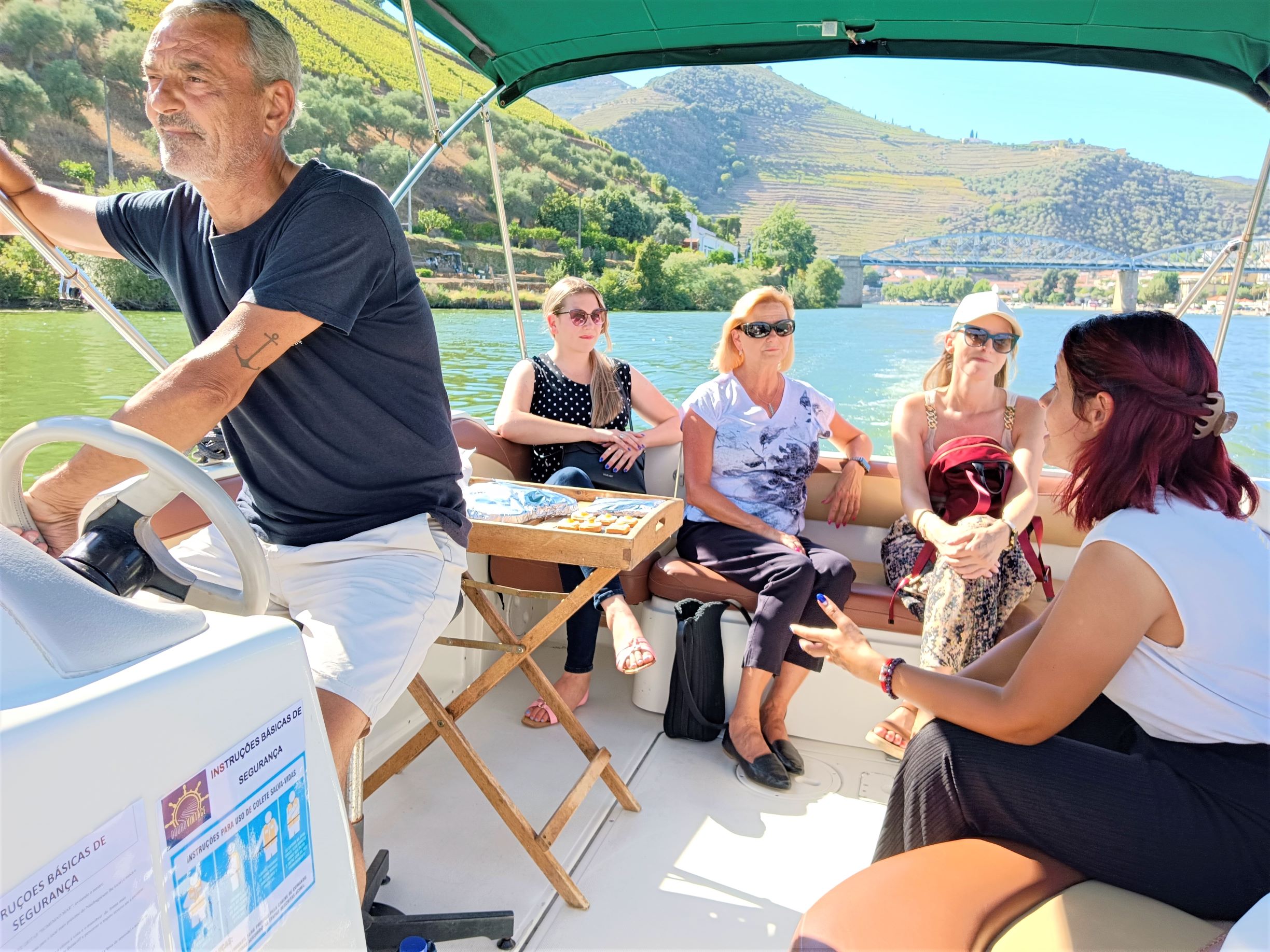 Vinio Tours
