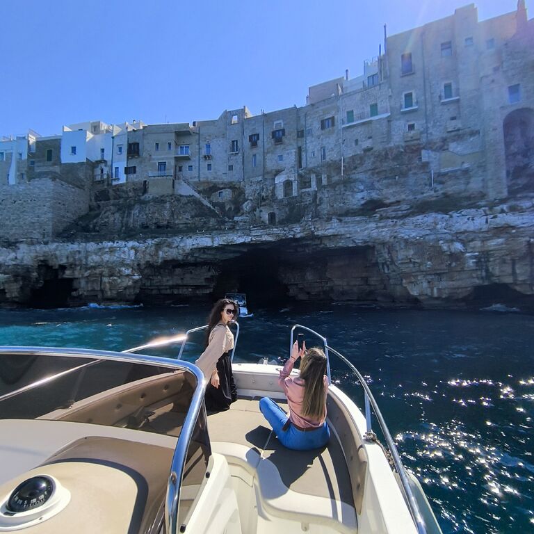 Polignano in barca Freeride