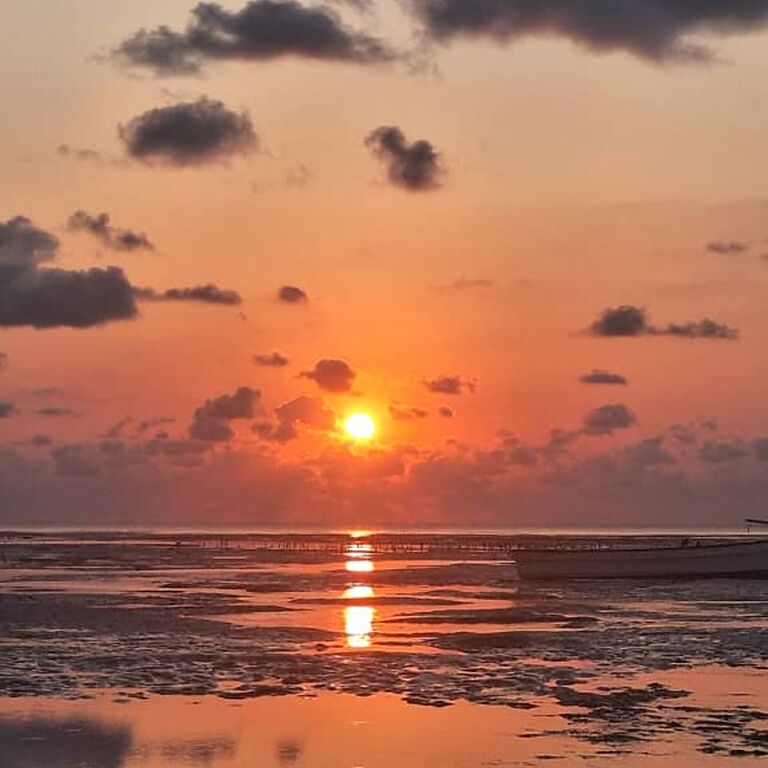 Sunset Tour with Local Boat