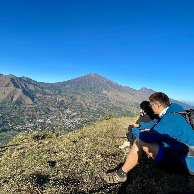 MOUNT RINJANI VOLACNO TREK