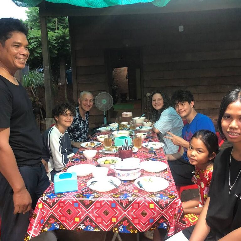 Dine With The Locals