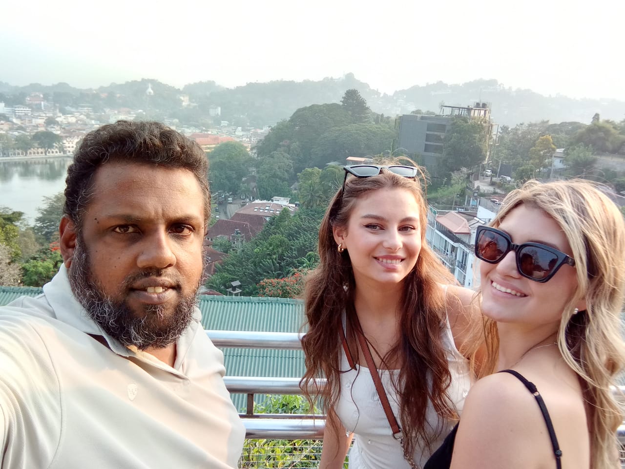 SHABITH tour kandy