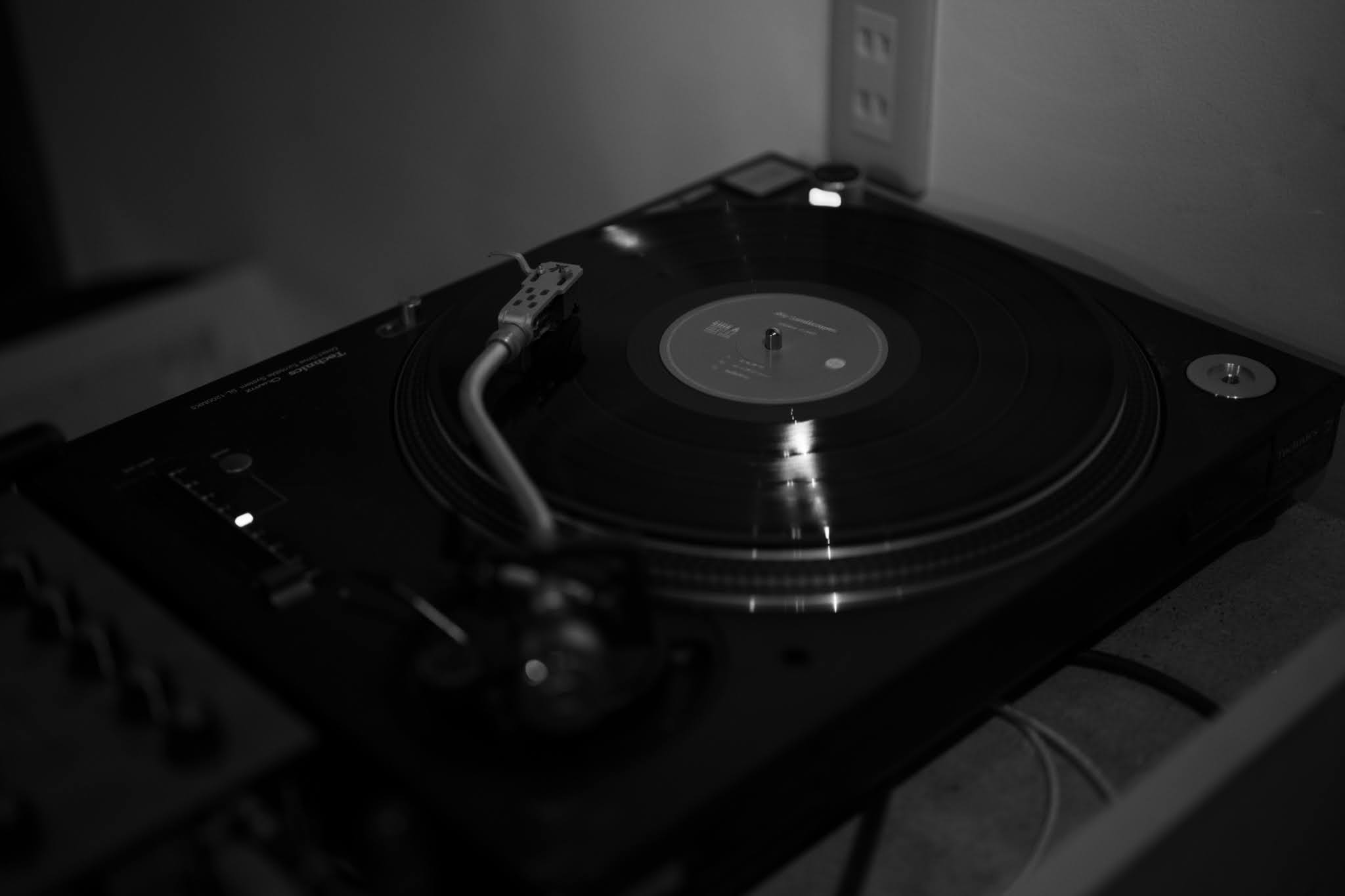 Listening Bar Antibody