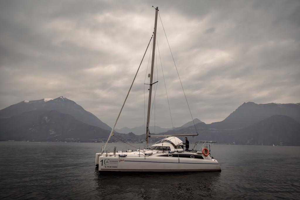 Catamaran Como Charter