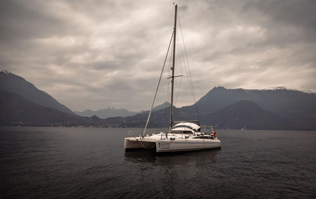 Catamaran Como Charter