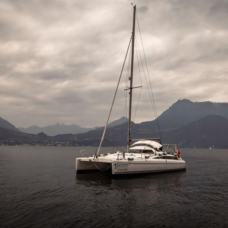 Catamaran Como Charter