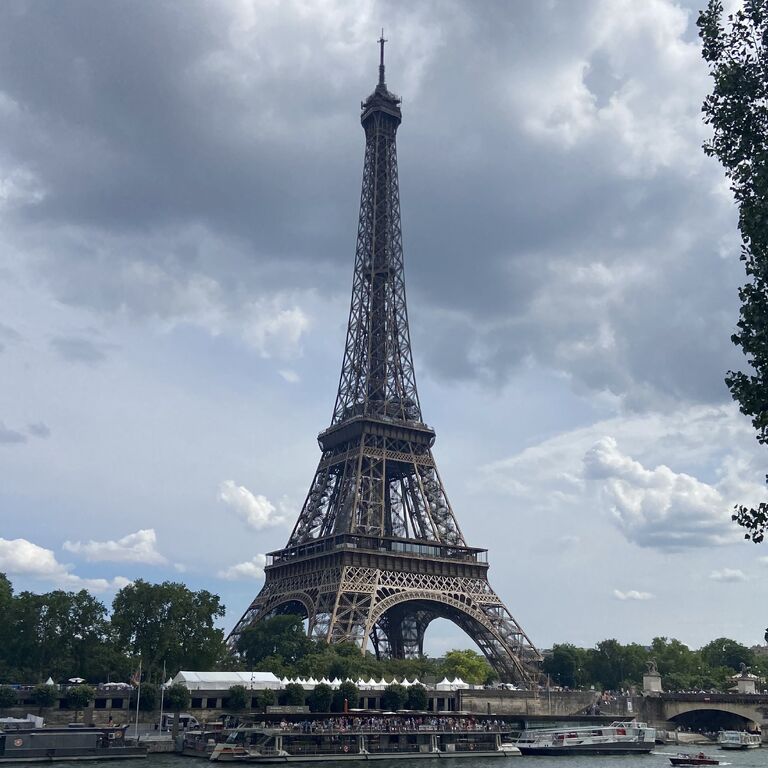 Abi | Paris tour guide