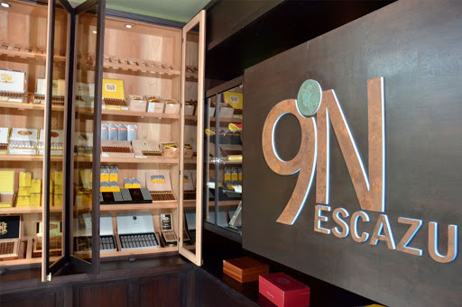 9N Lounge Bar & Hookah