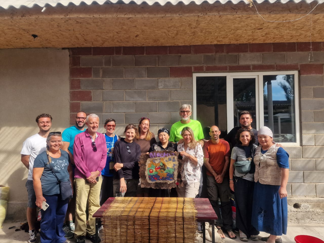 Altyn Kol Women's Handicraft C