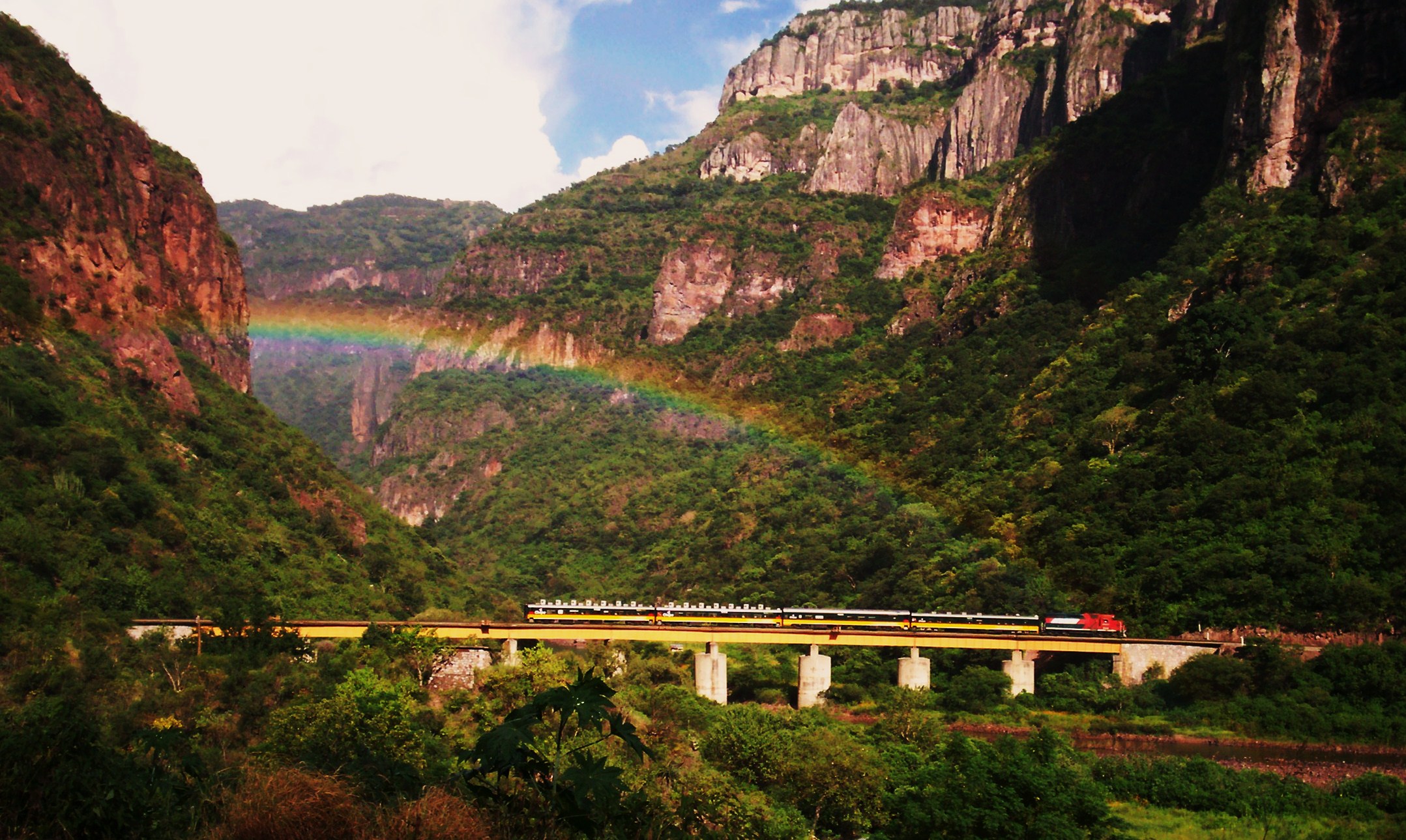 TREN BARRANCAS DEL COBRE