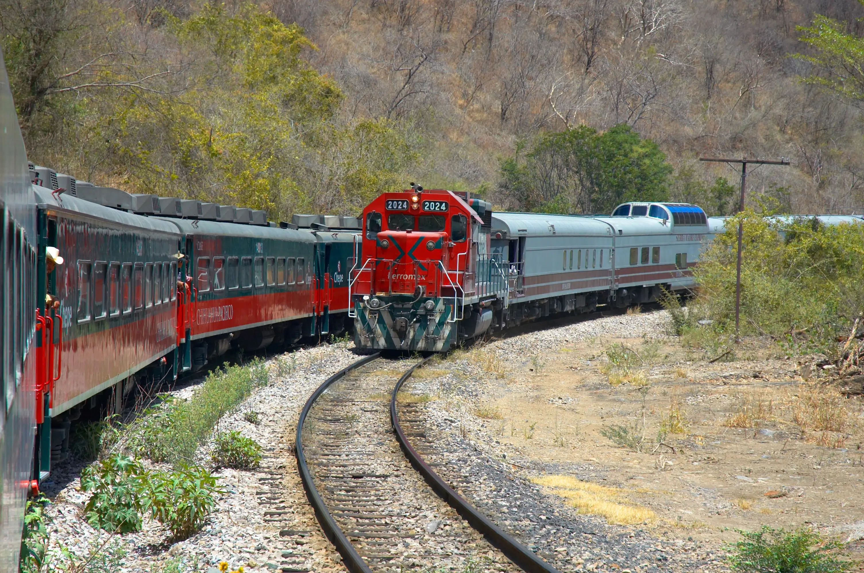 TREN BARRANCAS DEL COBRE