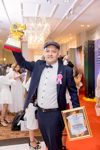 James Paul Bespoke Tailor