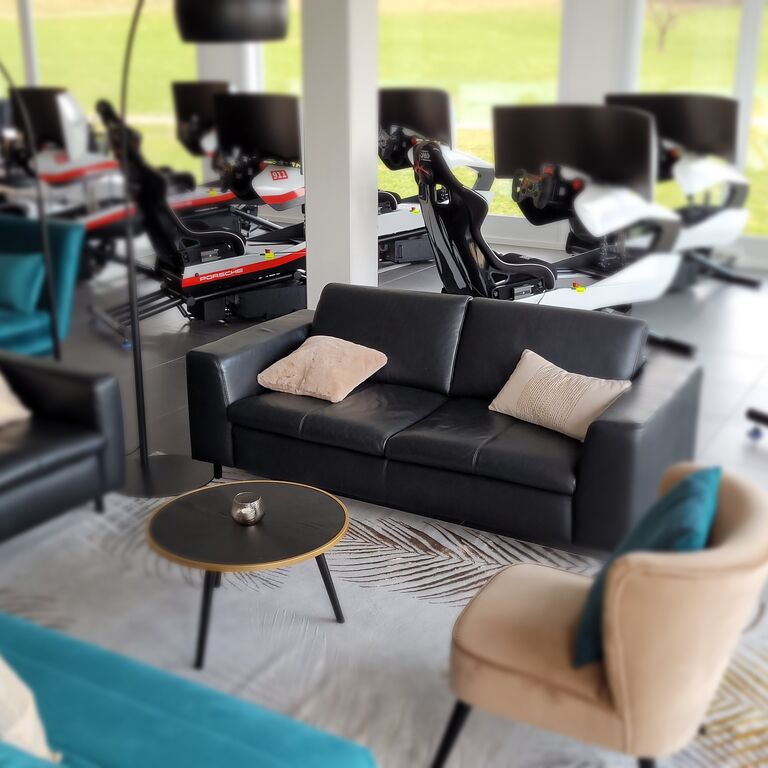 First Racing Lounge