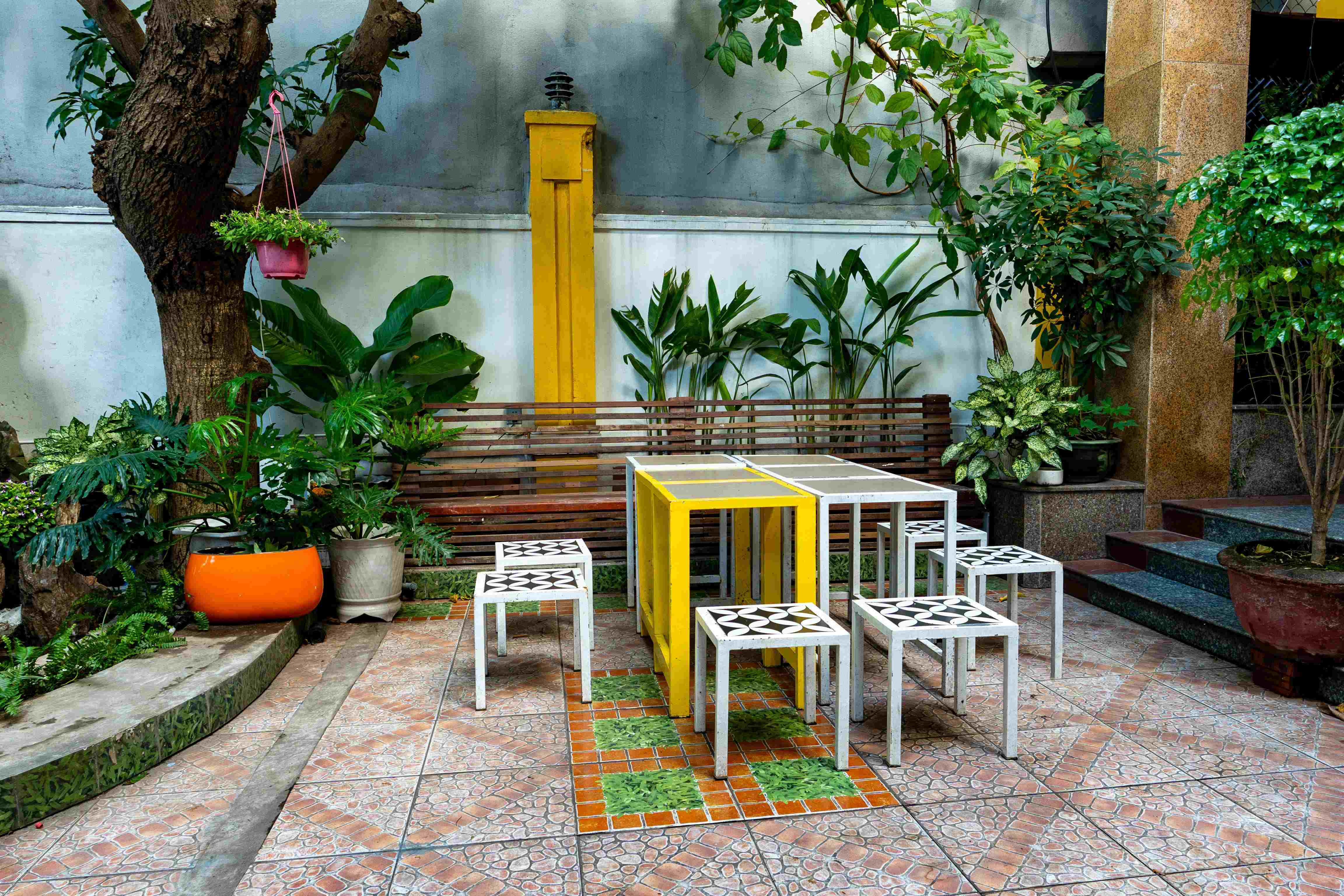 Viet Endangered Narritives